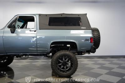 1984 GMC Jimmy 4X4 Restomod