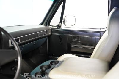 1984 GMC Jimmy 4X4 Restomod