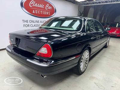 2004 Jaguar XJR
