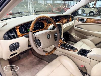 2004 Jaguar XJR