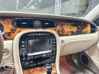 2004 Jaguar XJR