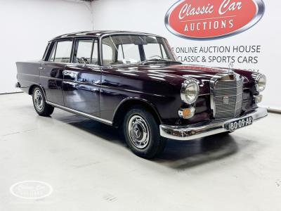 1966 Mercedes - Benz 200
