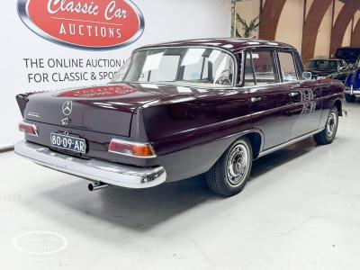 1966 Mercedes - Benz 200