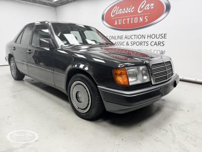 1992 Mercedes - Benz 200E