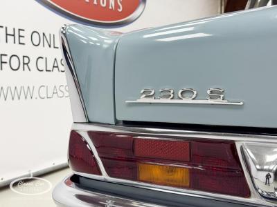 1965 Mercedes - Benz 230S