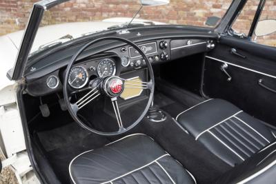 1966 MG B MkI Roadster &ldquo;The steel-dash&rdquo;