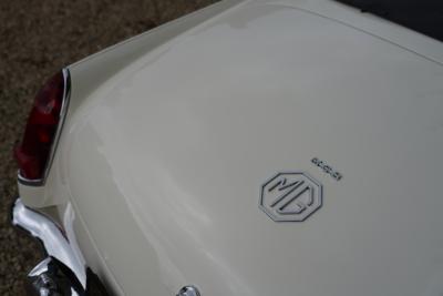 1966 MG B MkI Roadster &ldquo;The steel-dash&rdquo;
