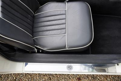 1966 MG B MkI Roadster &ldquo;The steel-dash&rdquo;