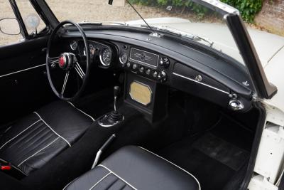 1966 MG B MkI Roadster &ldquo;The steel-dash&rdquo;