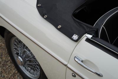 1966 MG B MkI Roadster &ldquo;The steel-dash&rdquo;