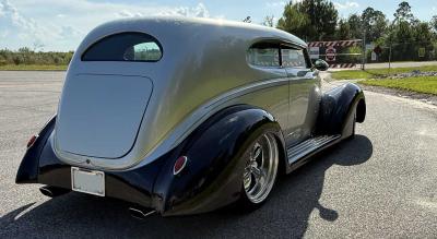 1939 Ford Deluxe