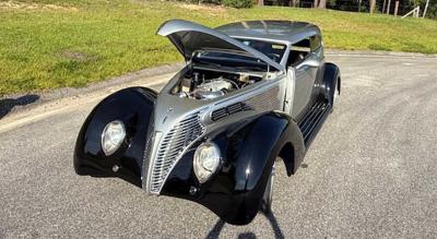 1939 Ford Deluxe