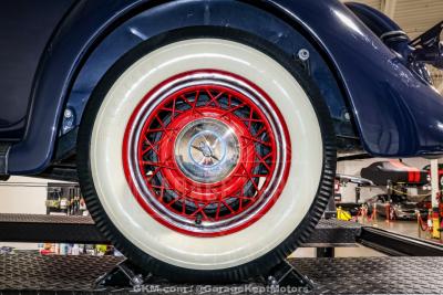 1935 Ford Model 48