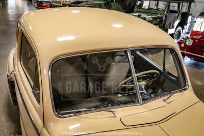 1947 Ford Deluxe