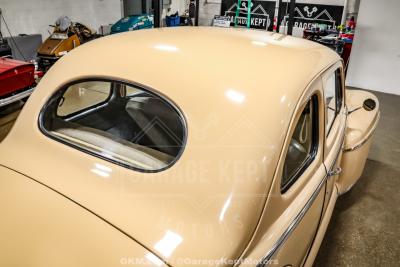 1947 Ford Deluxe