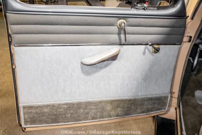 1947 Ford Deluxe