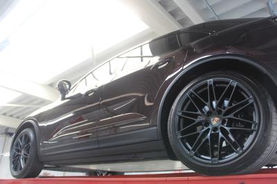 2025 Porsche Macan 4S &ldquo;Copper Ruby Metallic&rdquo;