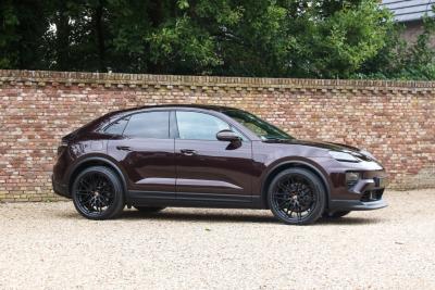 2025 Porsche Macan 4S &ldquo;Copper Ruby Metallic&rdquo;