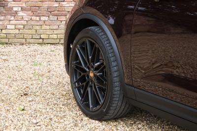 2025 Porsche Macan 4S &ldquo;Copper Ruby Metallic&rdquo;