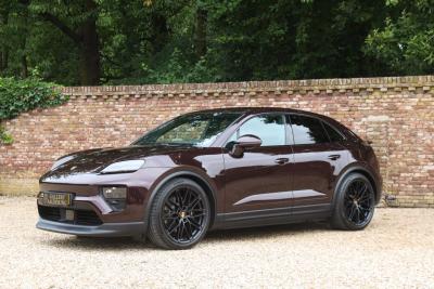 2025 Porsche Macan 4S &ldquo;Copper Ruby Metallic&rdquo;