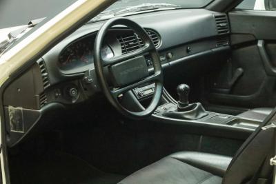 1986 Porsche 944 2.5 Coup&eacute; &ldquo;Alpinwei&szlig;&rdquo;