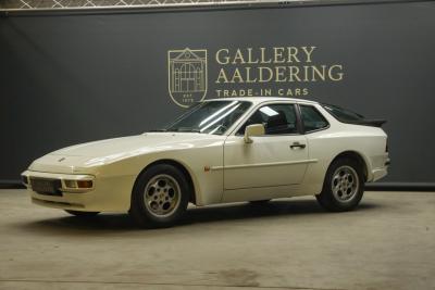 1986 Porsche 944 2.5 Coup&eacute; &ldquo;Alpinwei&szlig;&rdquo;