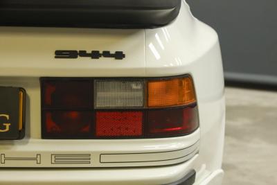 1986 Porsche 944 2.5 Coup&eacute; &ldquo;Alpinwei&szlig;&rdquo;