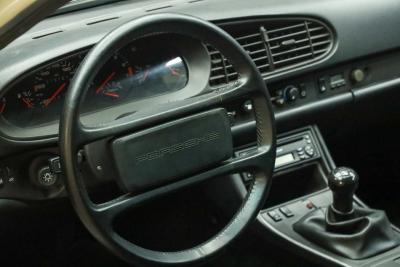 1986 Porsche 944 2.5 Coup&eacute; &ldquo;Alpinwei&szlig;&rdquo;