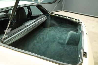 1986 Porsche 944 2.5 Coup&eacute; &ldquo;Alpinwei&szlig;&rdquo;