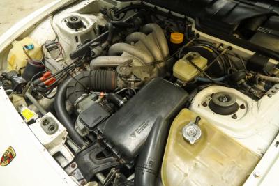 1986 Porsche 944 2.5 Coup&eacute; &ldquo;Alpinwei&szlig;&rdquo;