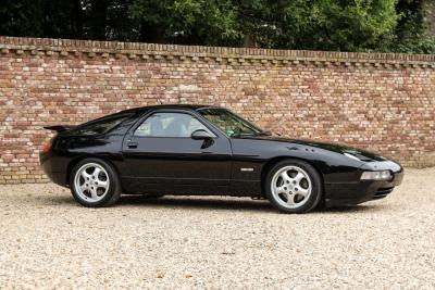 1994 Porsche 928 GTS &ldquo;Black over black&rdquo;