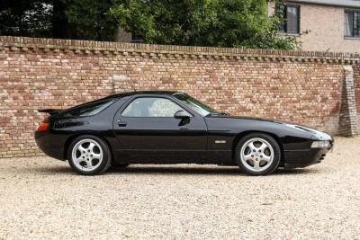 1994 Porsche 928 GTS &ldquo;Black over black&rdquo;