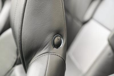 2011 Aston Martin DB9 Volante