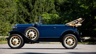 1931 Ford Model A De Luxe 2-Door Phaeton