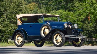 1931 Ford Model A De Luxe 2-Door Phaeton