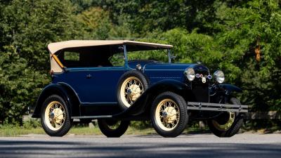 1931 Ford Model A De Luxe 2-Door Phaeton