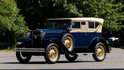 1931 Ford Model A De Luxe 2-Door Phaeton