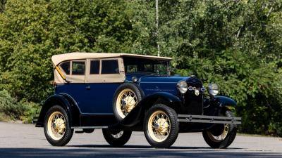 1931 Ford Model A De Luxe 2-Door Phaeton
