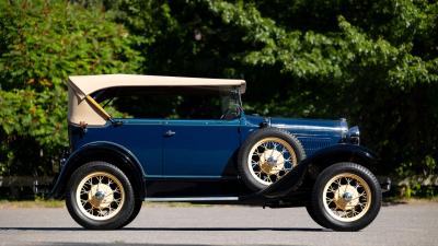 1931 Ford Model A De Luxe 2-Door Phaeton