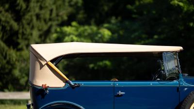 1931 Ford Model A De Luxe 2-Door Phaeton