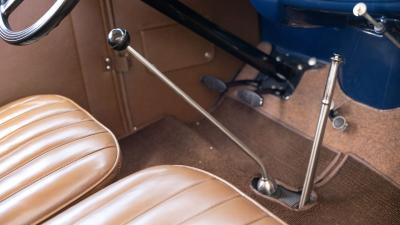 1931 Ford Model A De Luxe 2-Door Phaeton