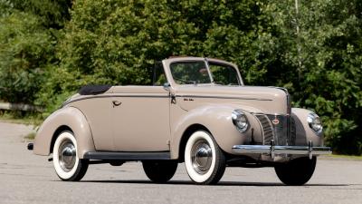 1940 Ford De Luxe V8 Convertible Club Coupe