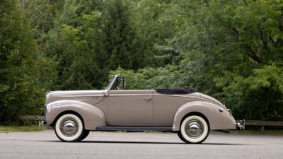 1940 Ford De Luxe V8 Convertible Club Coupe
