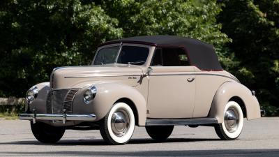 1940 Ford De Luxe V8 Convertible Club Coupe