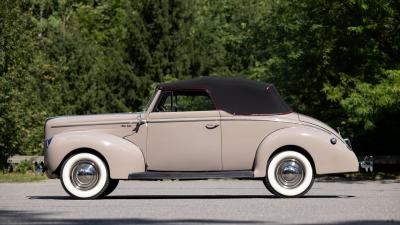 1940 Ford De Luxe V8 Convertible Club Coupe