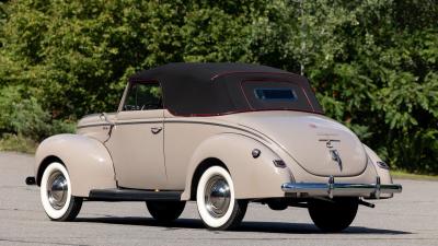 1940 Ford De Luxe V8 Convertible Club Coupe
