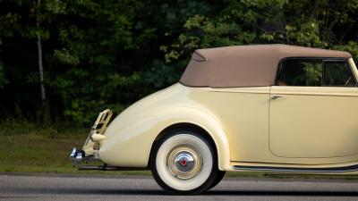 1937 Packard 1501 Super Eight Convertible Victoria