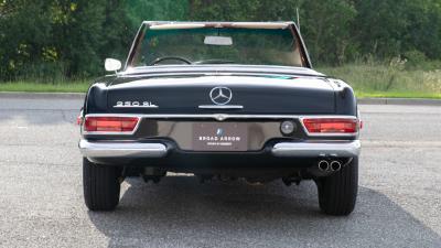 1968 Mercedes - Benz 250 SL Pagoda