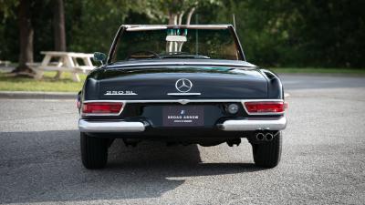 1968 Mercedes - Benz 250 SL Pagoda