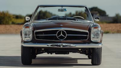 1965 Mercedes - Benz 230 SL Pagoda